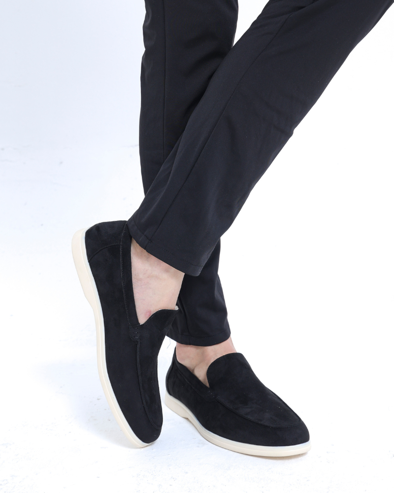 The Avalon Black: Sleek Sophistication