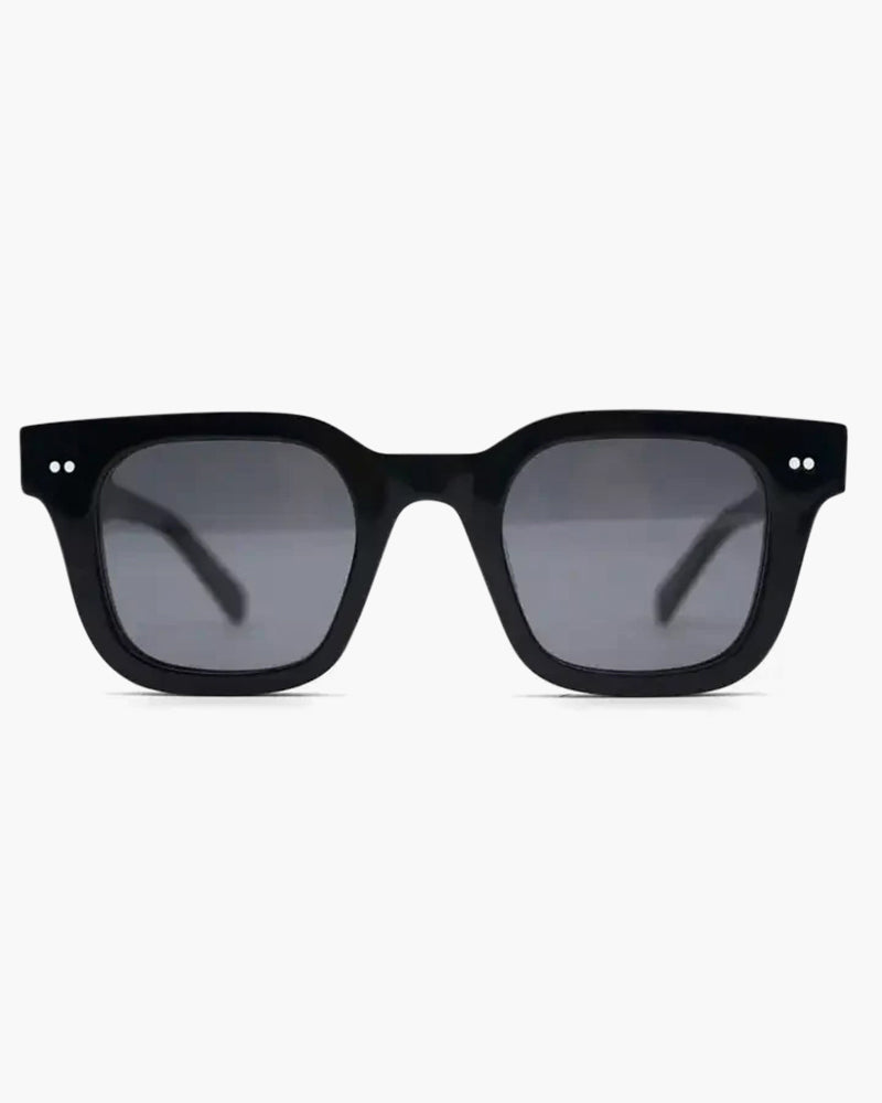 Miami Sunglasses - Chic Coastal Shades for Sunny Day Style